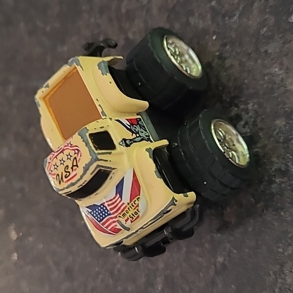 Retro 1990's Friction Monster Truck Pull Back  car - Picture 1 of 4